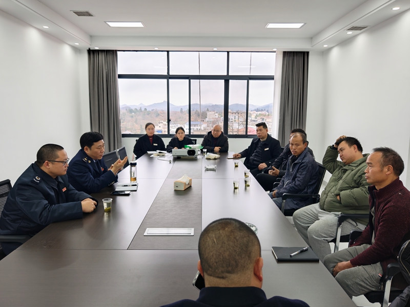 长顺县税务局主要负责人带队与顺粮米业及该企业供应商开展“支付即开票”座谈.jpg