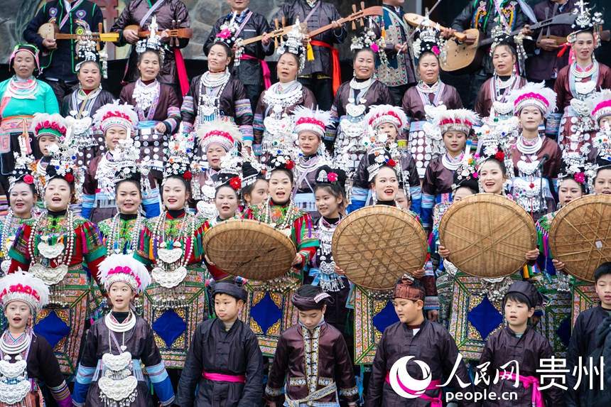 侗族大歌展演现场。人民网 阳茜摄