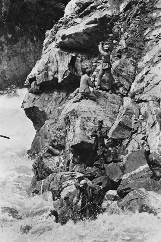 3 图为郭廷元施工时老照片.jpg