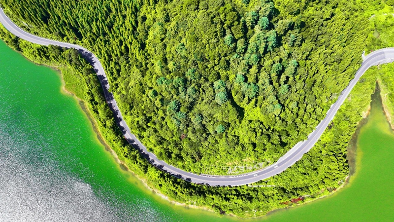 11 图为G356堕却水库路段绿色生态路。李敏嘉   摄.jpg