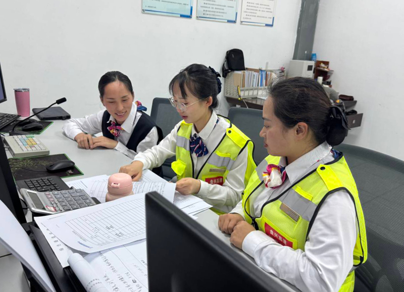 文明服务点评。