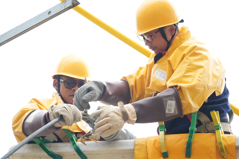 正在施工（杨亚旭 摄）.JPG