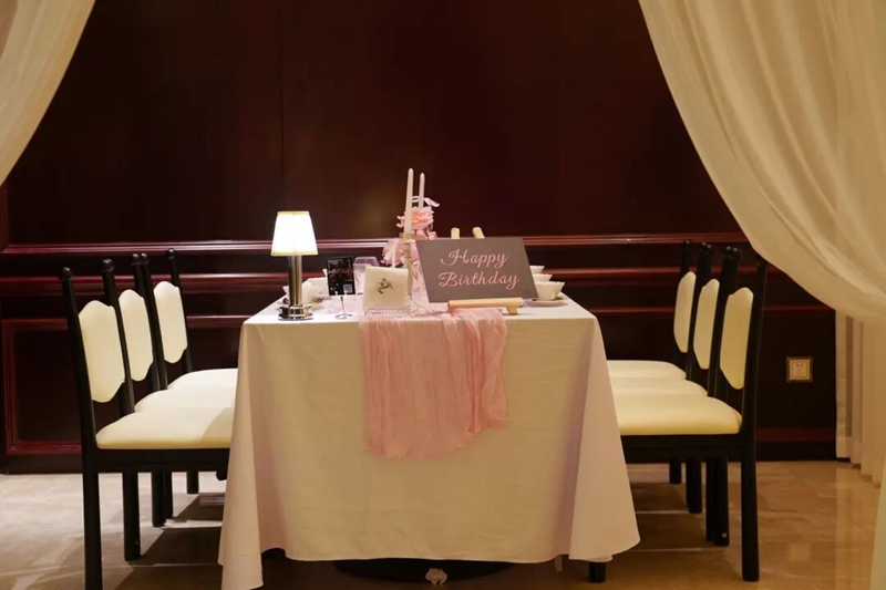 4 “7%现代创意料理”餐厅内