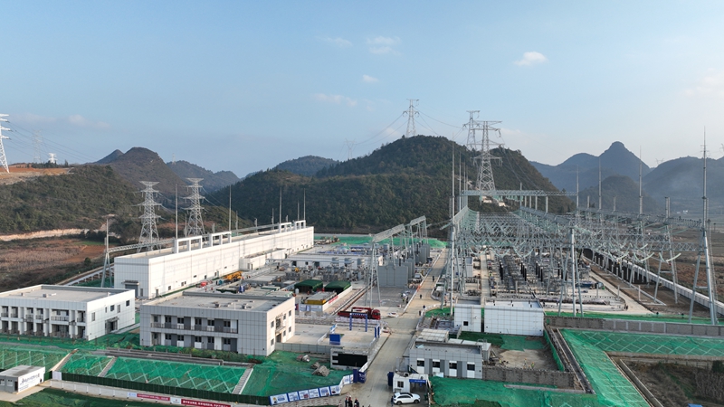 正在施工建設中的500千伏馬場變電站。景超 攝.jpg