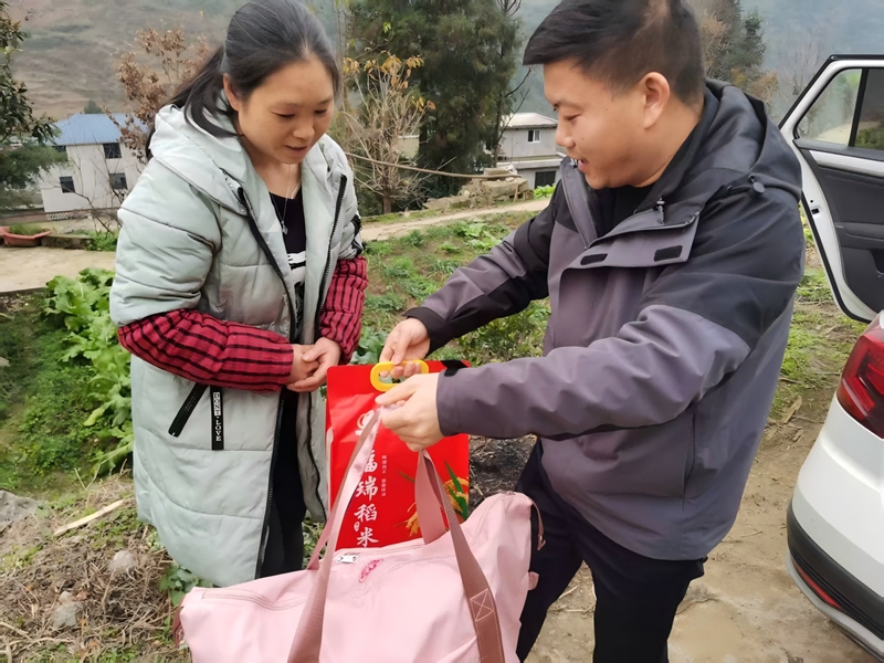 为特殊群体开展志愿服务活动。.jpg