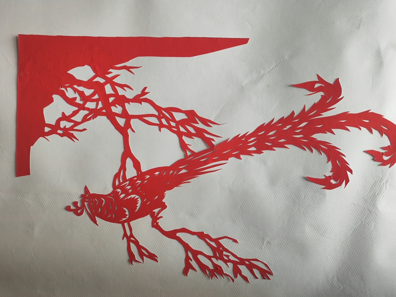 毛詩學的剪紙作品。 陳昱 攝 (2).jpg