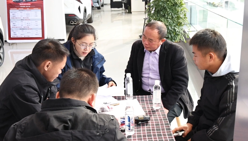 独山县多重优惠激活汽车消费市场。