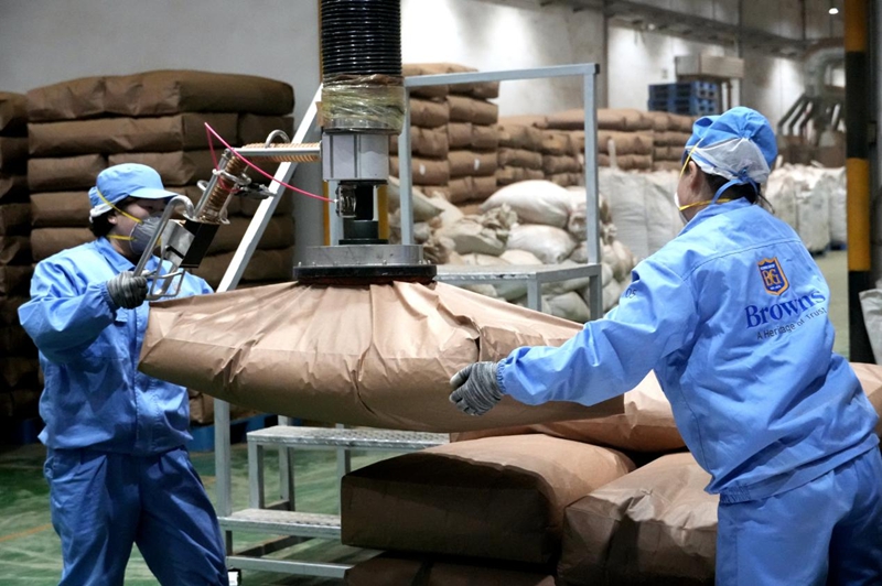 貴州思南：新年開局即沖刺 出口企業迎來“開門紅”(1).jpg