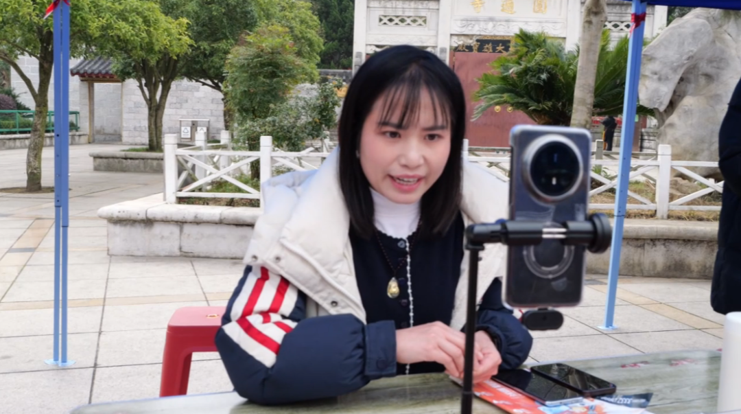 招聘会现场。