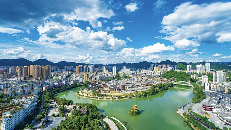铜仁全景。