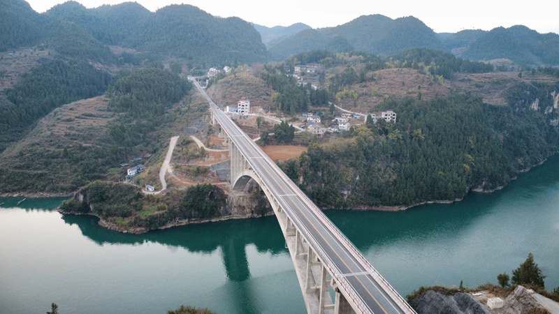 夾石特大橋。