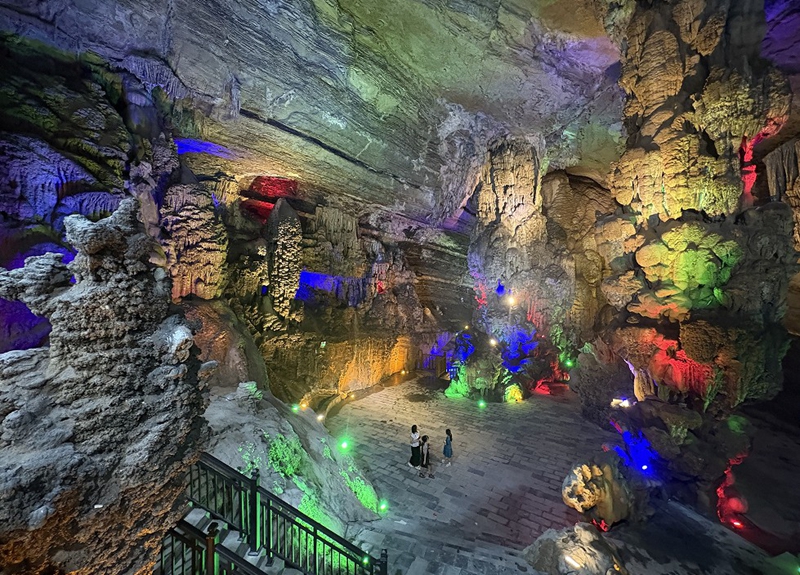 溶洞景观.jpg