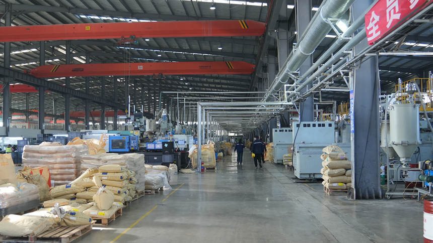 開足馬力沖刺“開門紅” 。