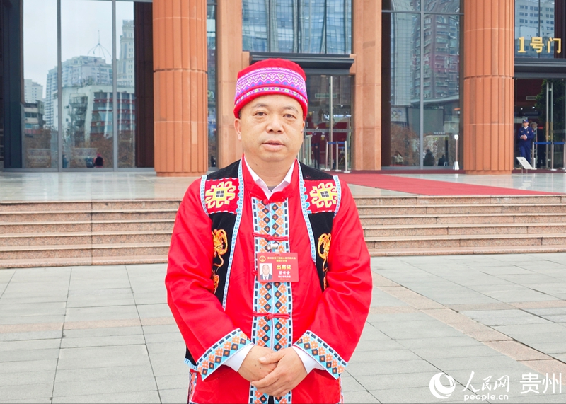 貴州省人大代表梁世金。人民網 龍章榆 攝.jpg