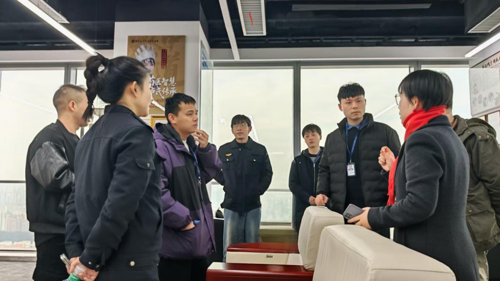 南明 “融安暖春” 行動筑牢金融安全牆