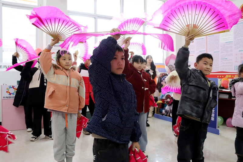 非遺文化教學豐富學子假期生活。