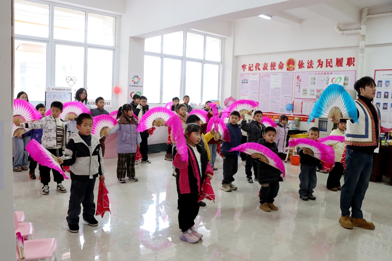 非遺教學豐富學子假期生活。
