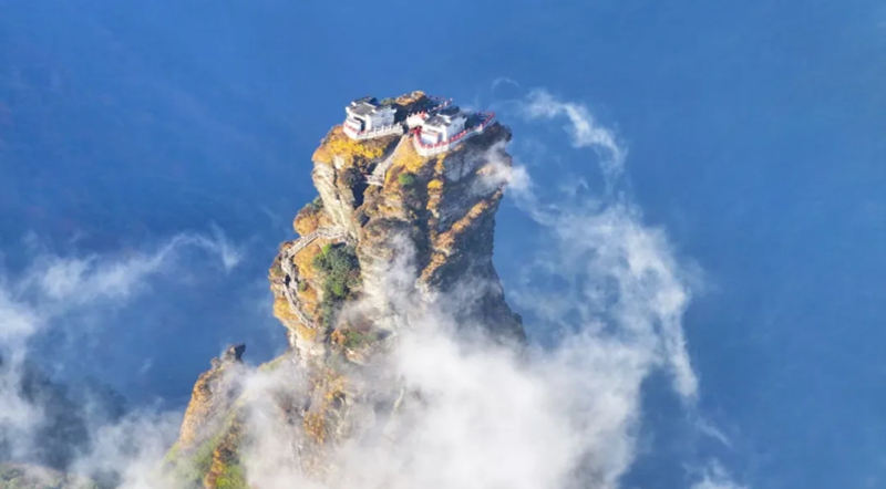 梵净山 李鹤摄.jpg