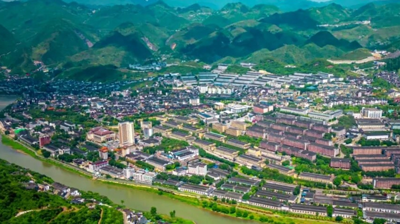 1 茅台酒厂区。图片由遵义市委宣传部提供.jpg