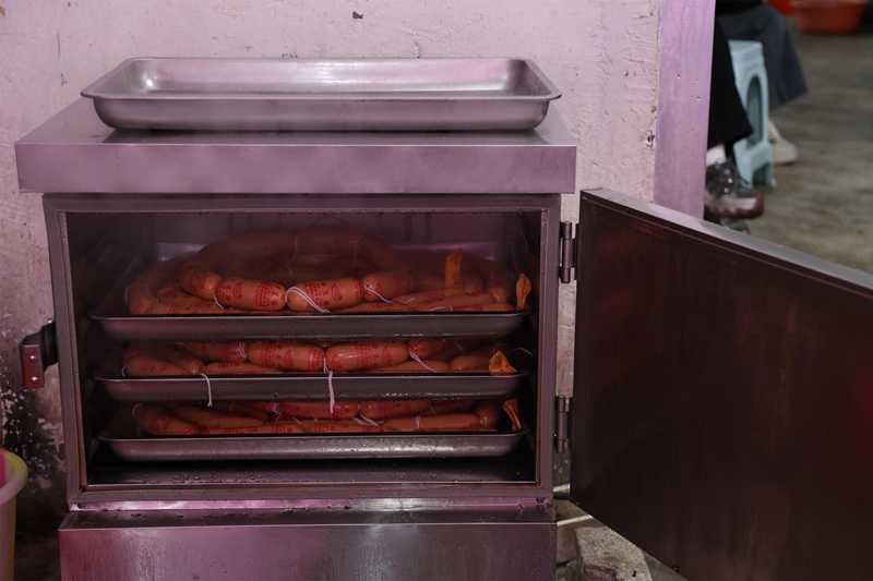 高溫蒸熟的火腿腸.jpg