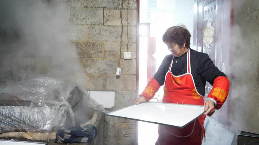 贵州玉屏：手工米粉飘香 侗乡年味渐浓。