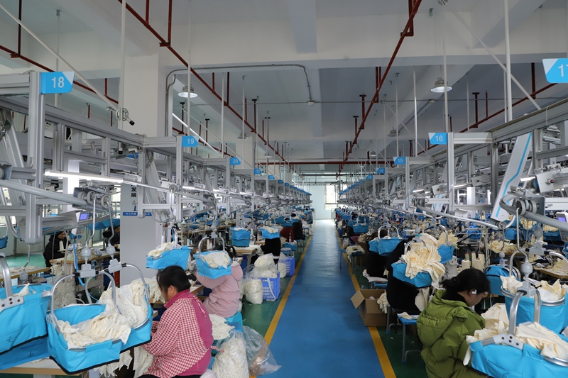 加工车间生产忙。