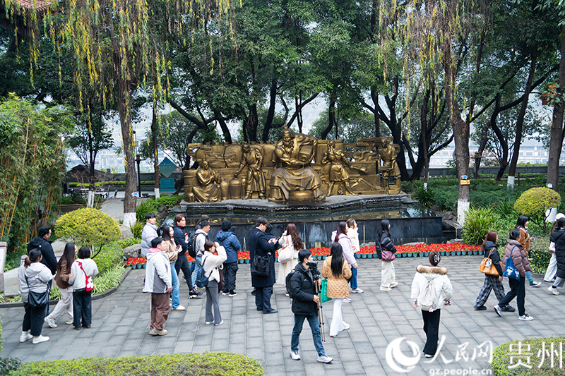 外媒走进中国酒文化城。人民网 阳茜摄