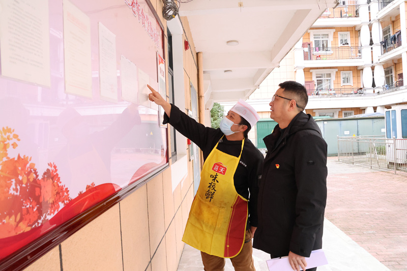 2025年166件提案办复率、委员满意率均为100%。