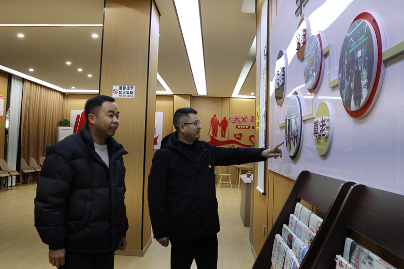 2025年166件提案办复率、委员满意率均为100%。