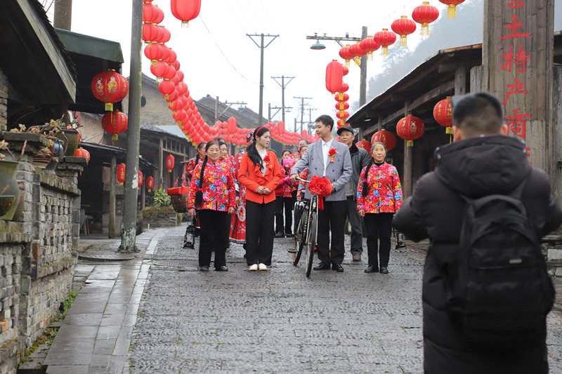 短劇基地 “點燃”冬季旅游。