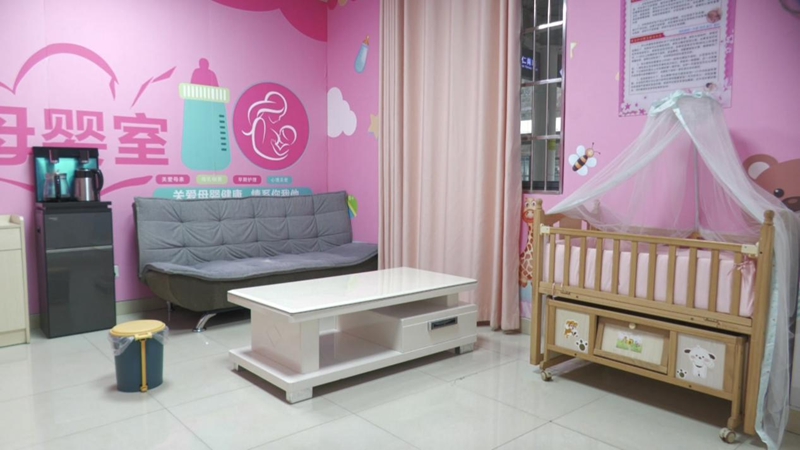 貴州銅仁：高鐵南站多措並舉優服務 暖心護航春運路(3).jpg