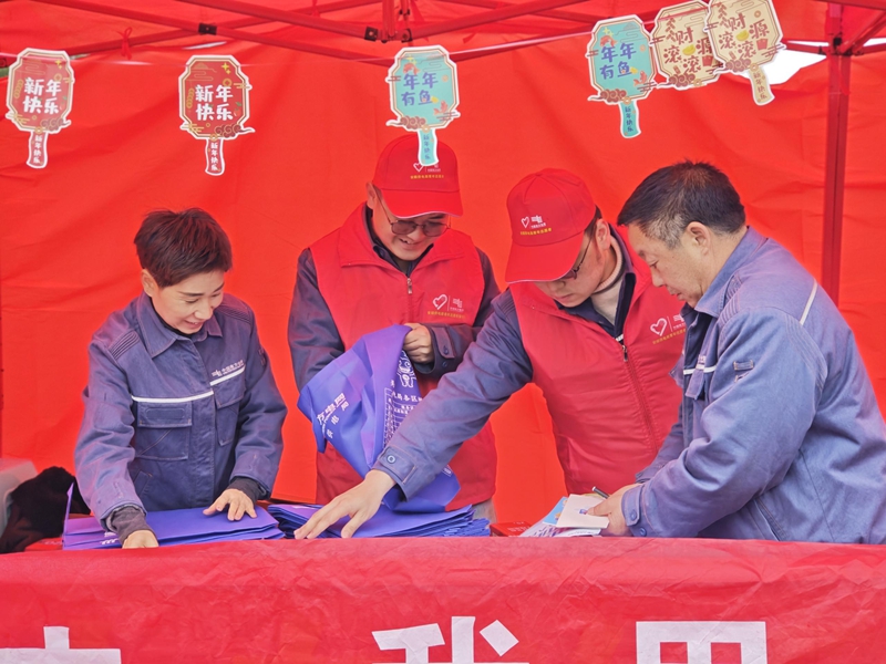 關嶺供電局開展“你用電 我用心”志願服務活動。易黎 攝.jpg