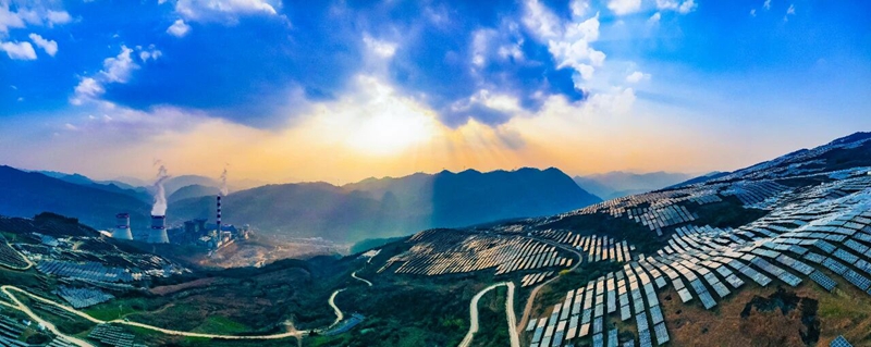 鵝毛寨光伏發電。鄧永長 攝