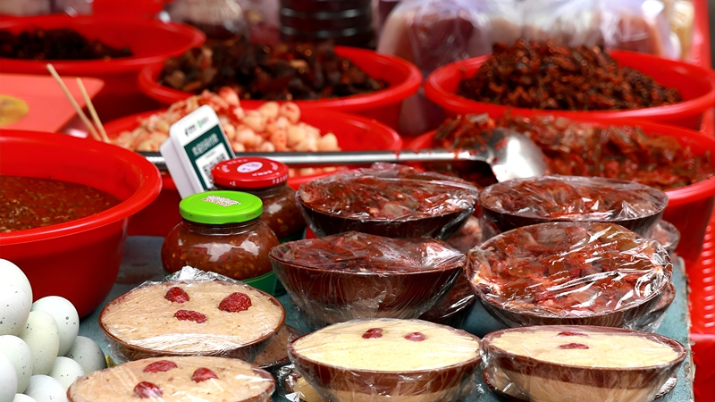 種類豐富的年貨。