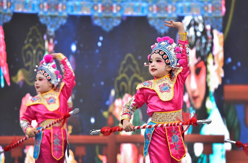 贵州松桃：春之舞“苗韵迎春”绽放精彩(图1)