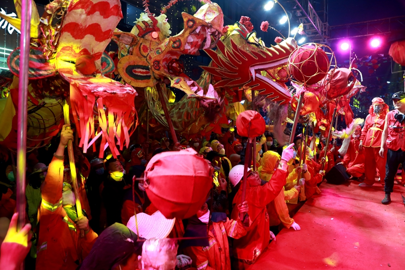 2月25日，貴州省遵義市播州區三合鎮舉辦“龍啟三合.福潤萬家”舞龍民俗活動。李仁軍 攝