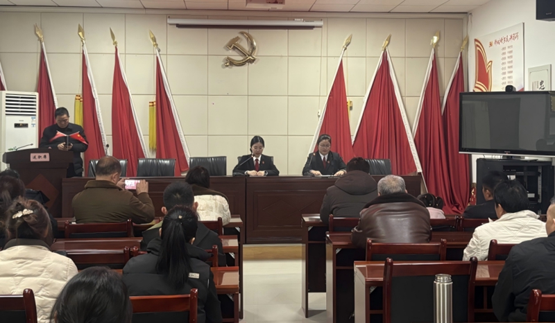 花溪法院孟关法庭：二人宣讲入村寨 法治阳光暖民心.jpg