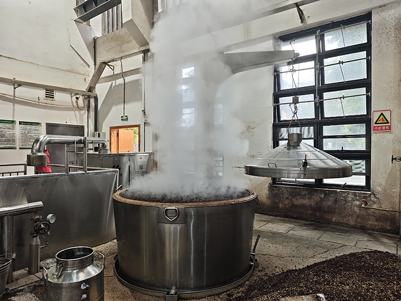 仁懷醬香酒庄生產車間。
