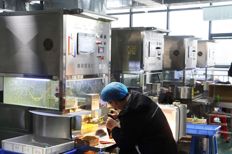 獨山玩具生產忙。