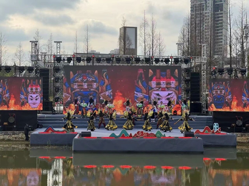 1 图为安顺2026 年春节 “村晚” 活动现场
