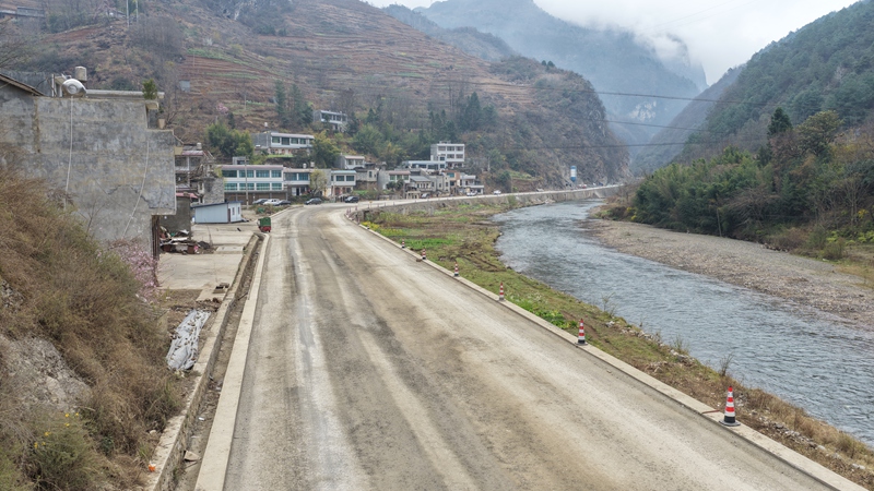 赫奎路路基完成92%-陈春志 摄 (7)