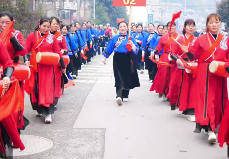 1 图为“抬汪公”活动现场。万静 摄.jpg
