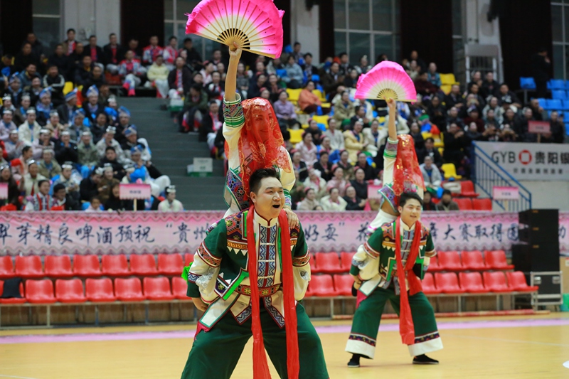 图为3月7日，印江土家族苗族自治县花灯广场舞大赛现场。梅亚军 摄    (46)