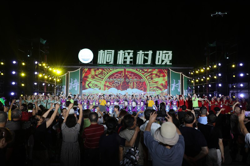 12、九坝村晚现场。