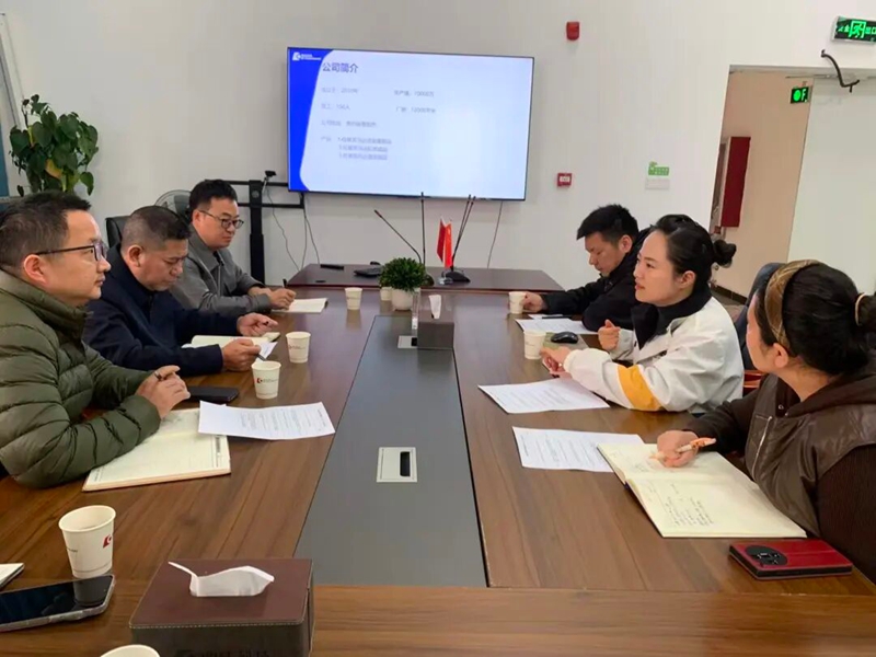 1貴陽綜保區 全程陪跑“扶上馬” 助企沖擊“小巨人”.jpg