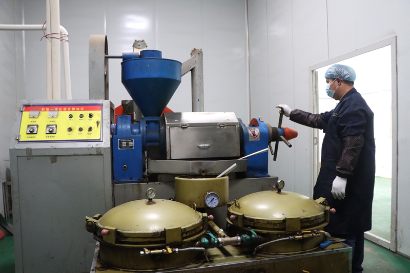 獨山黃后村糧油加工。