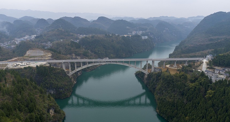夾石特大橋。
