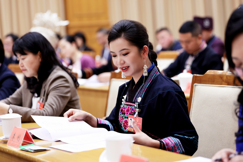 積極發言。李利供圖