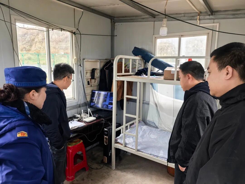 貴陽綜保區：多部門聯動 擰緊在建工地“安全閥”.jpg