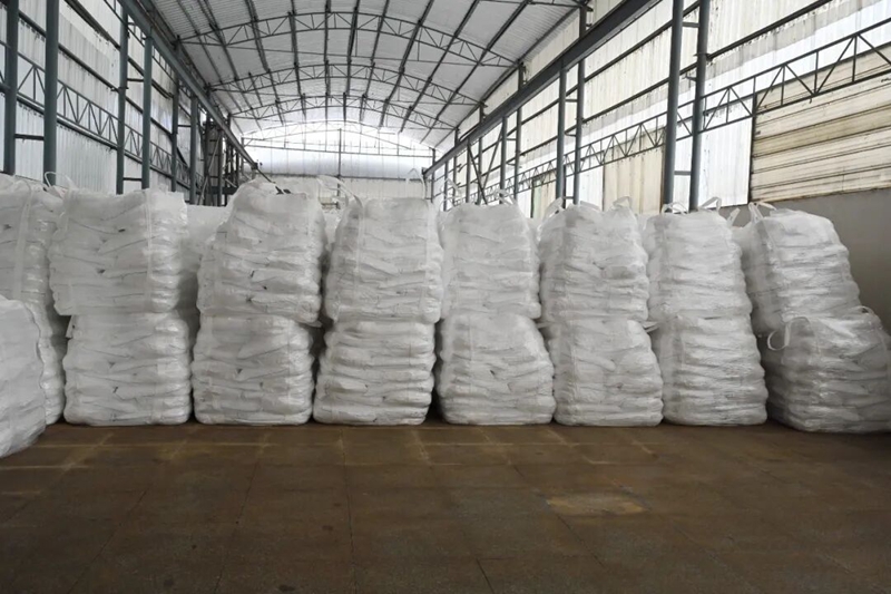 圖為：開陽川東化工公司產品